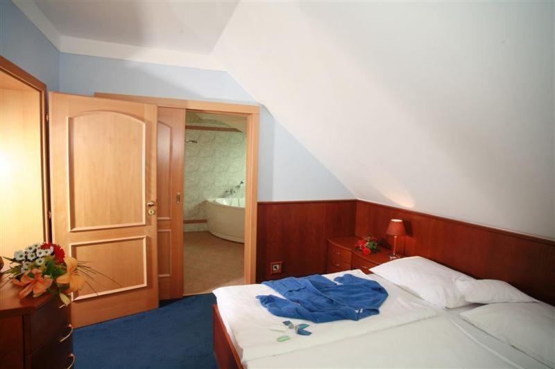 Hotel Nastup Loučná pod Klínovcem Dış mekan fotoğraf