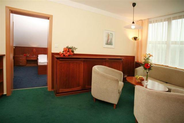 Hotel Nastup Loučná pod Klínovcem Oda fotoğraf