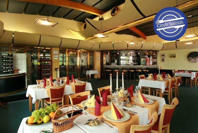 Hotel Nastup Loučná pod Klínovcem Dış mekan fotoğraf