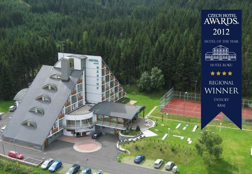 Hotel Nastup Loučná pod Klínovcem Dış mekan fotoğraf